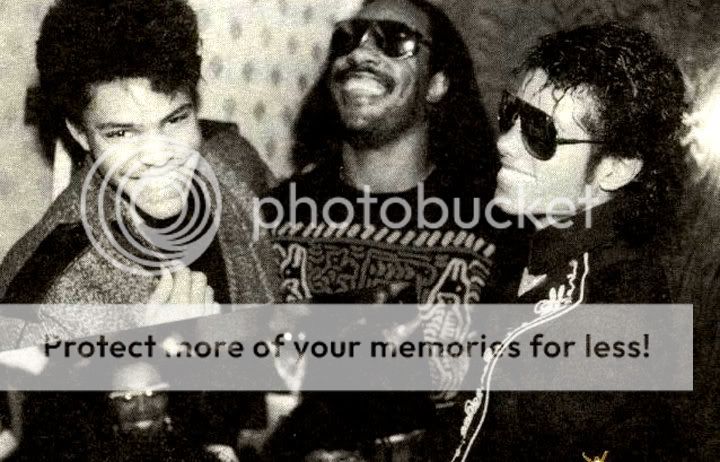 mjconSteveWonder2.jpg
